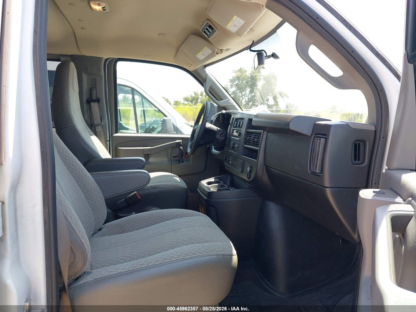 2024 CHEVROLET EXPRESS PASSENGER auction photo 5