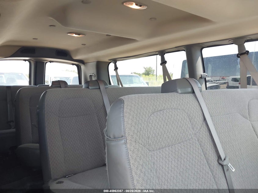 2024 CHEVROLET EXPRESS PASSENGER auction photo 8