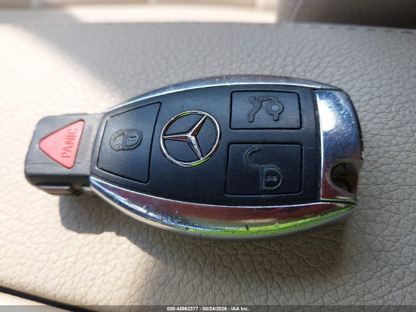 صورة 11 - MERCEDES-BENZ C 300