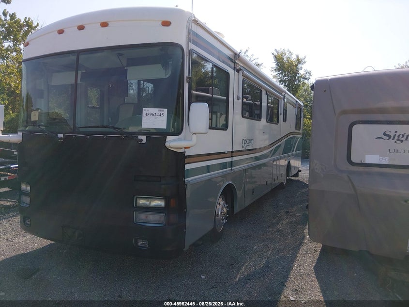 1999 FREIGHTLINER CHASSIS auction photo 2