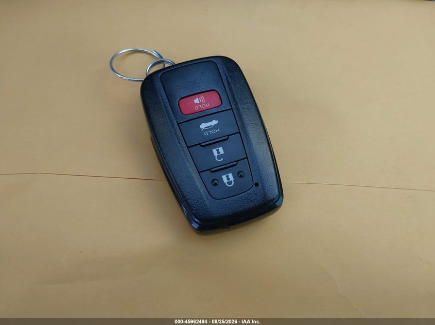 TOYOTA CAMRY - zdjęcie 11
