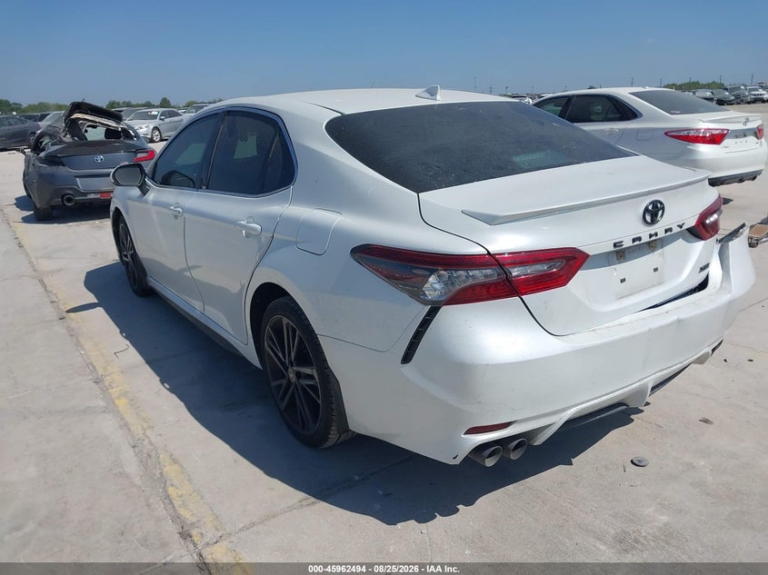 TOYOTA CAMRY - zdjęcie 3