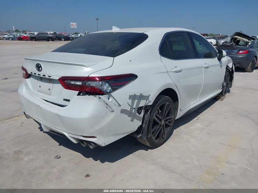 TOYOTA CAMRY - zdjęcie 4