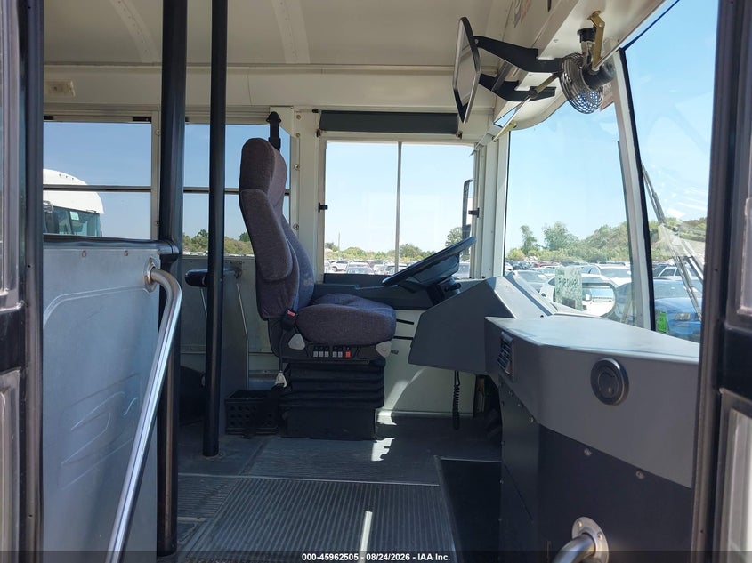 2015 BLUE BIRD SCHOOL BUS / TRANSIT BUS auction photo 5