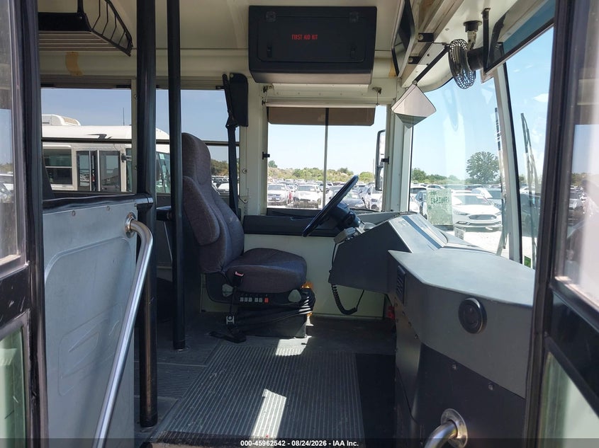 2014 BLUE BIRD SCHOOL BUS / TRANSIT BUS auction photo 5