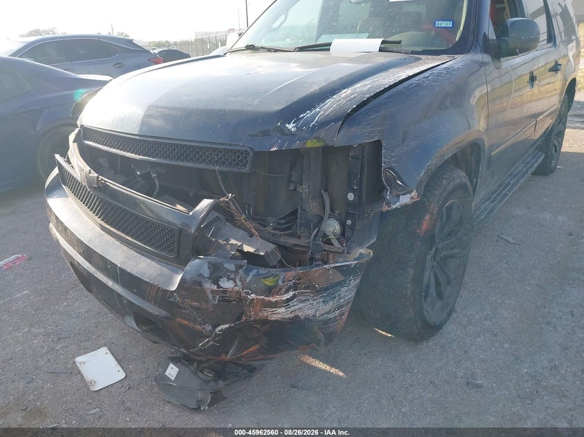 2010 CHEVROLET SUBURBAN 1500 LTZ · Фото 6