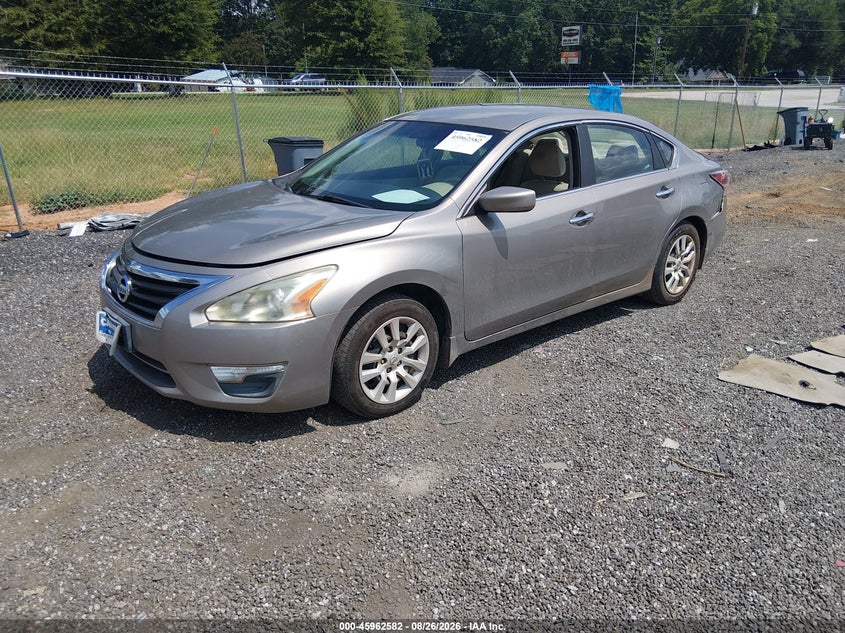 2014 Nissan Altima, Right Side, IAAI, VIN 1N4AL3AP3EC103563 — photo 2