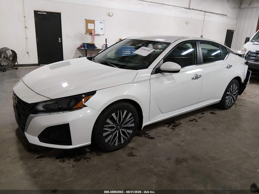 2023 Nissan Altima, Rear, IAAI, VIN 1N4BL4DV9PN416872 — photo 2