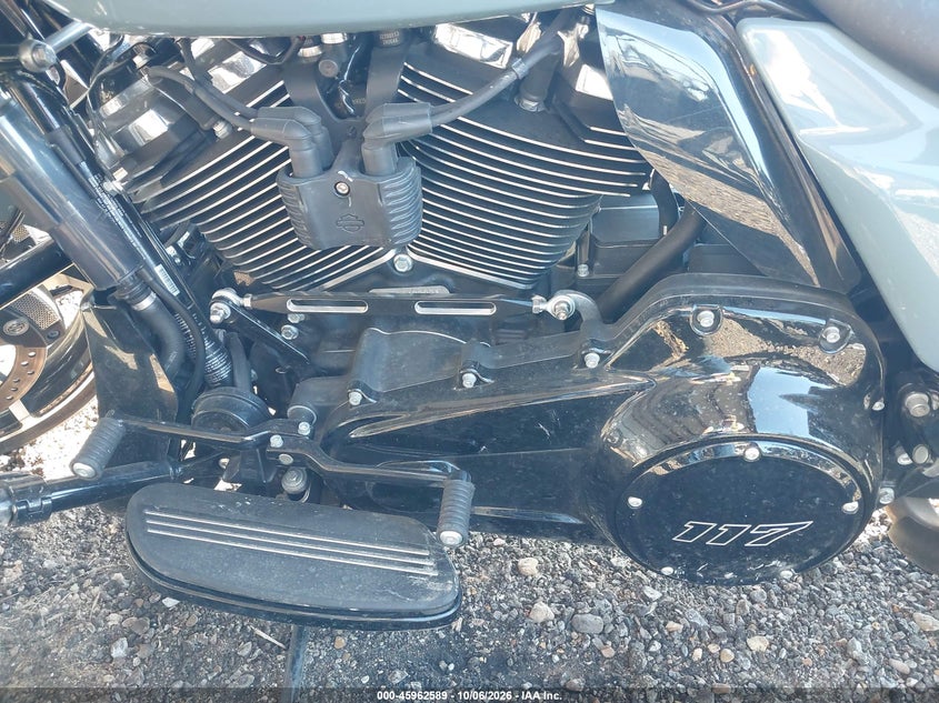 HARLEY-DAVIDSON FLHX 2024