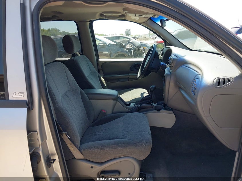 2004 CHEVROLET TRAILBLAZER EXT auction photo 5