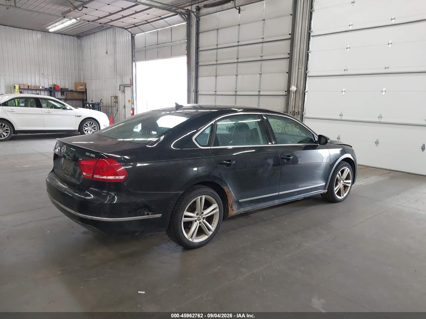 2012 VOLKSWAGEN PASSAT auction photo 4