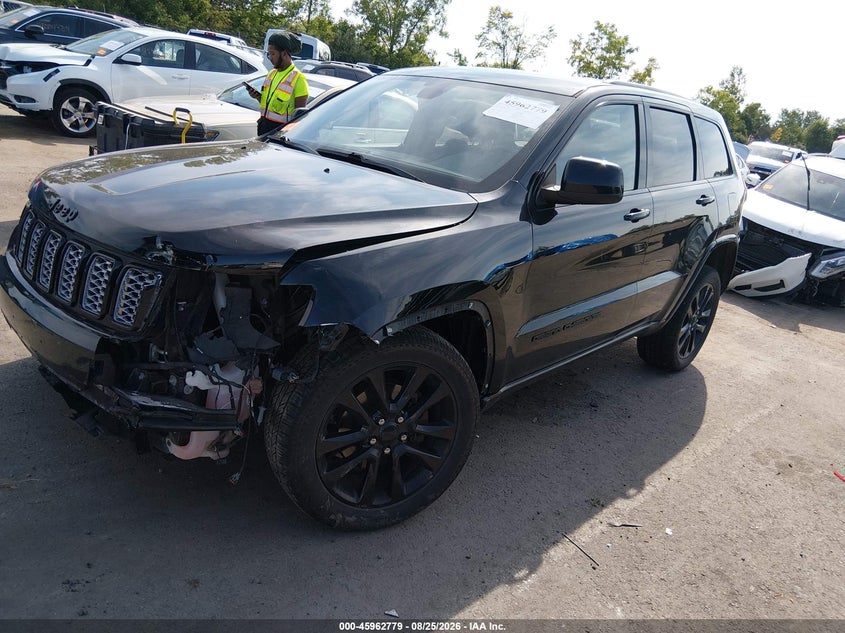 2018 Jeep Grand Cherokee Altitude 4X4, Удар спереди, IAAI, VIN 1C4RJFAG6JC223114 — фото 2