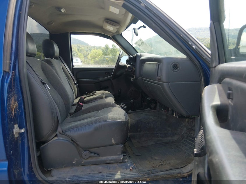 2004 CHEVROLET SILVERADO 2500HD auction photo 5