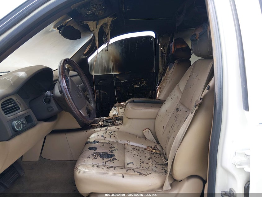 2014 GMC YUKON XL 1500 auction photo 5