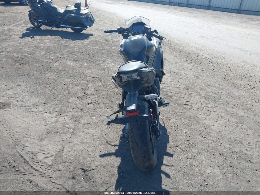 2025 KAWASAKI EX650 auction photo 6