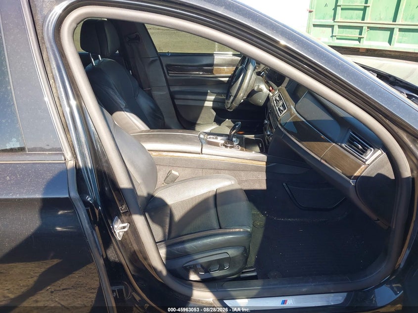 2015 BMW 750LI auction photo 5