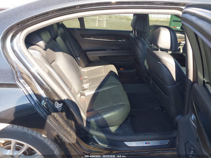 2015 BMW 750LI auction photo 8