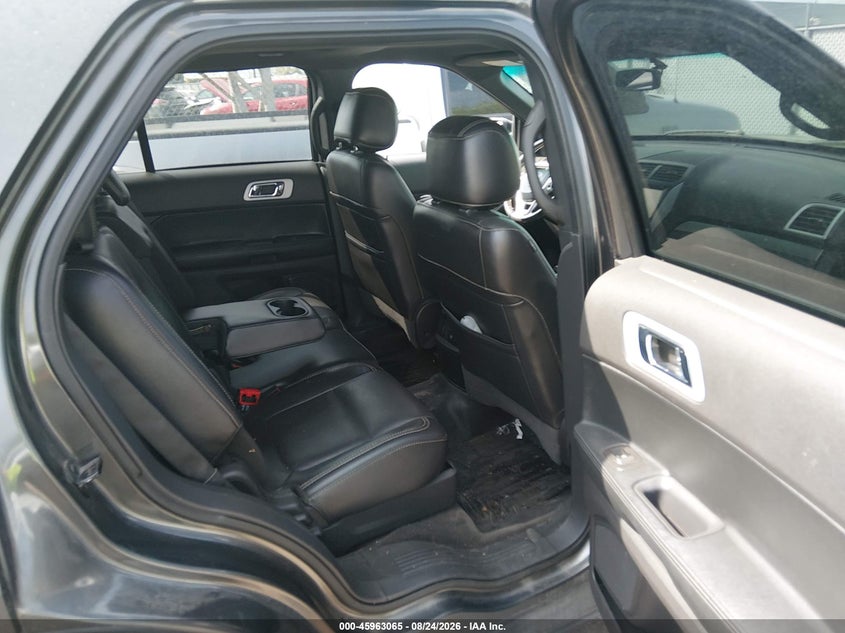 2015 FORD EXPLORER auction photo 8
