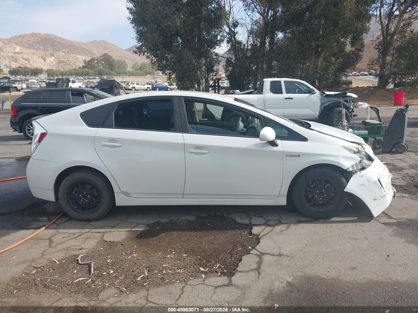 TOYOTA PRIUS - zdjęcie 12