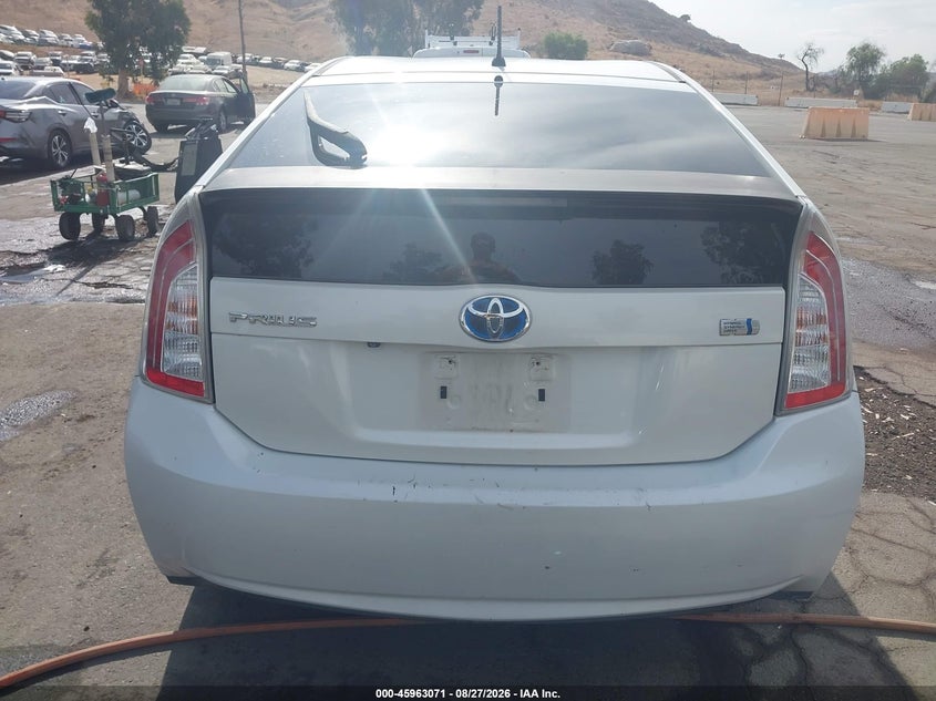 TOYOTA PRIUS - zdjęcie 15