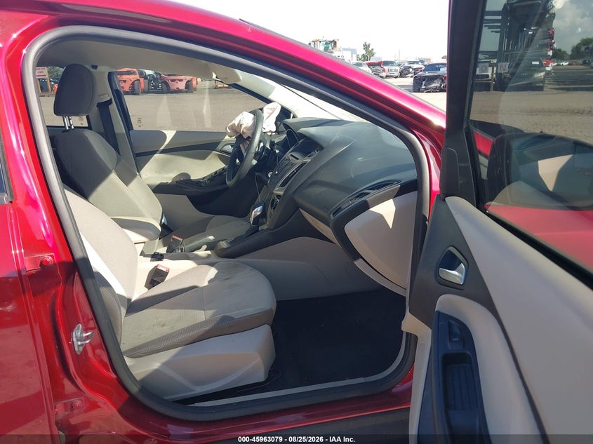 2014 FORD FOCUS auction photo 5