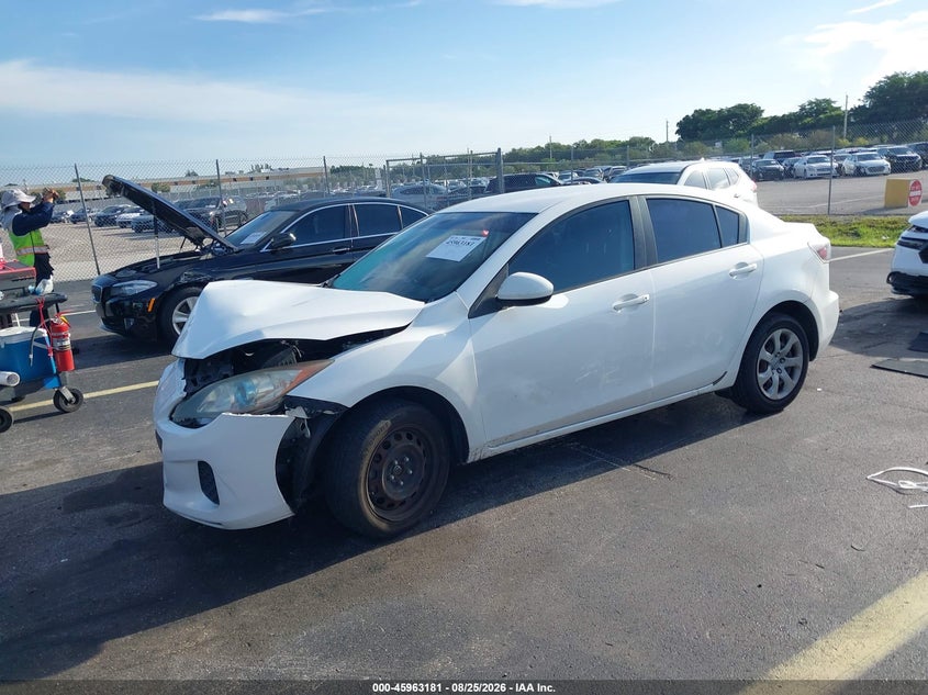 2013 Mazda 3, Front End, IAAI, VIN JM1BL1U72D1845204 — photo 2