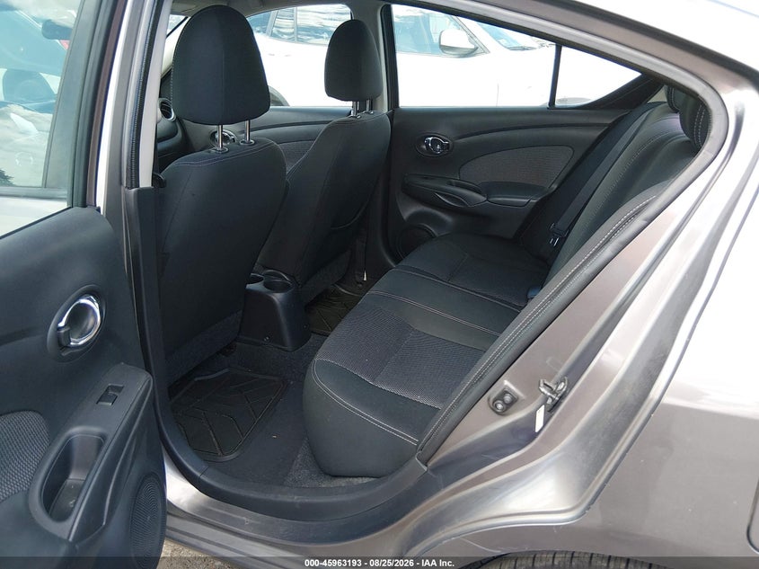 2015 NISSAN VERSA auction photo 8