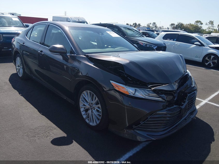 2018 TOYOTA CAMRY auction photo 1
