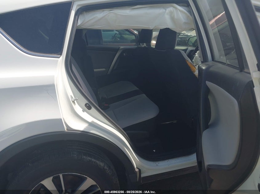 2018 TOYOTA RAV4 auction photo 8