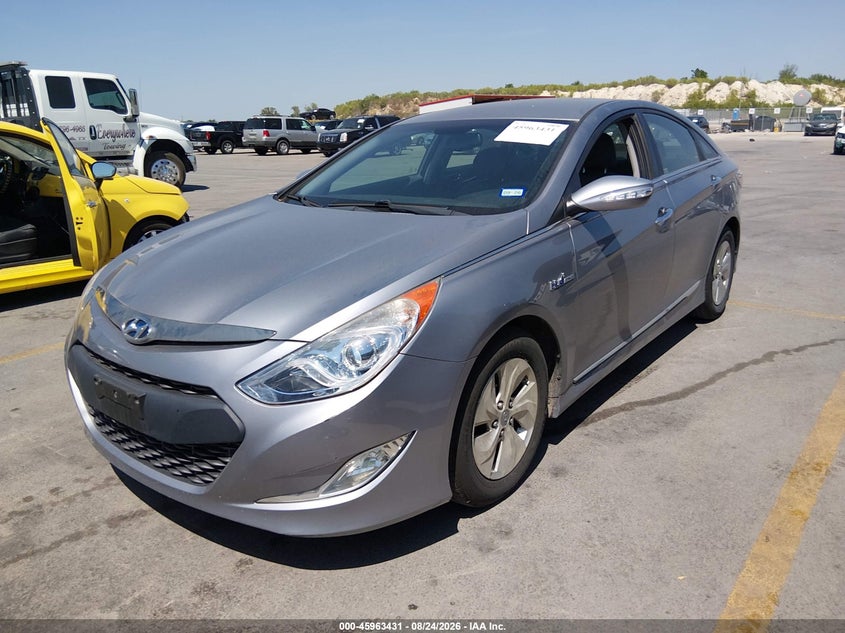 2015 Hyundai Sonata, Normal Wear & Tear, IAAI, VIN KMHEC4A4XFA128332 — photo 2