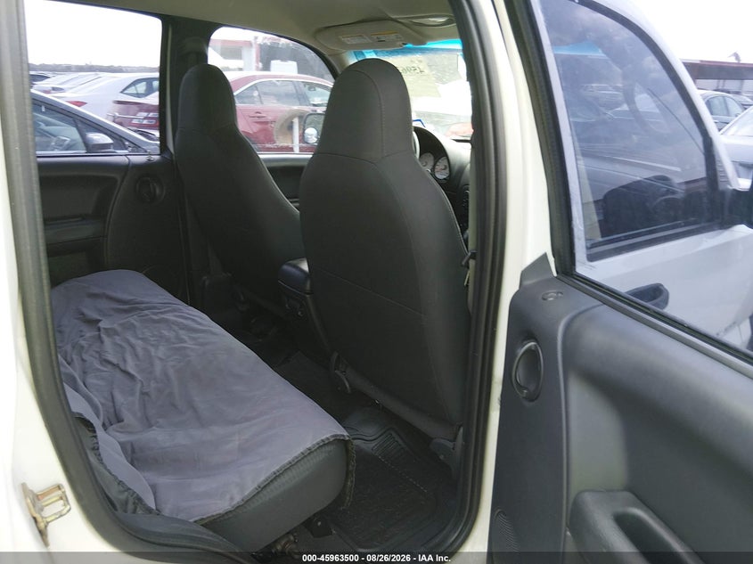 2003 JEEP LIBERTY auction photo 8