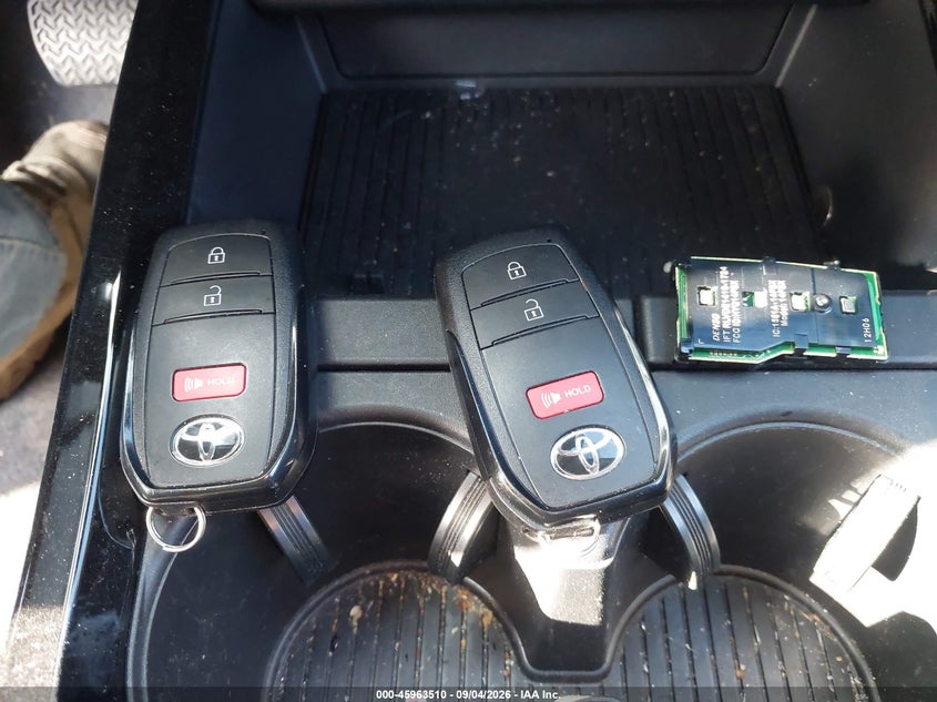 TOYOTA PRIUS PRIME 2024 VIN JTDACACU0R3039005
