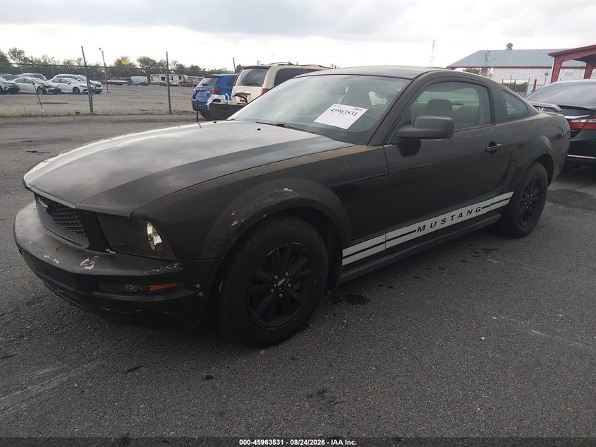 2006 FORD MUSTANG auction photo 2