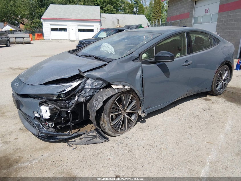 2023 Toyota Prius Xle Awd-E, Front End, IAAI, VIN JTDADABU0P3005996 — photo 2