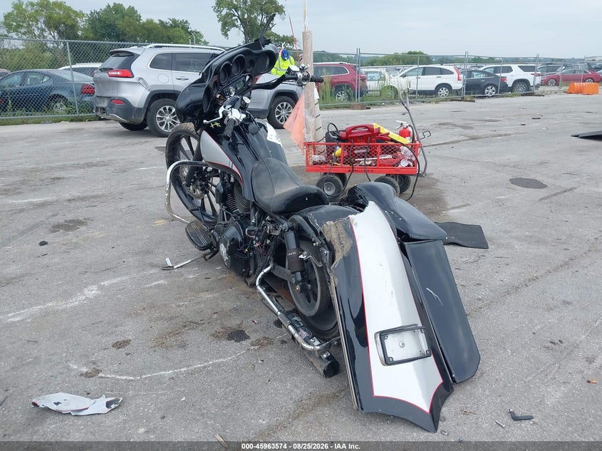 HARLEY-DAVIDSON FLHTCUI 1999
