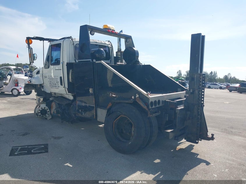 2006 INTERNATIONAL 7000 auction photo 3