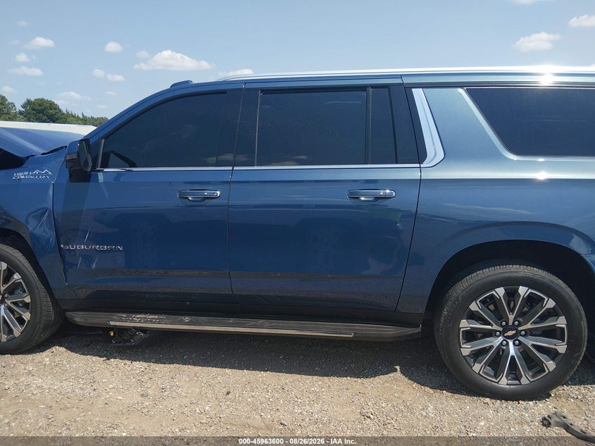 CHEVROLET SUBURBAN - zdjęcie 15