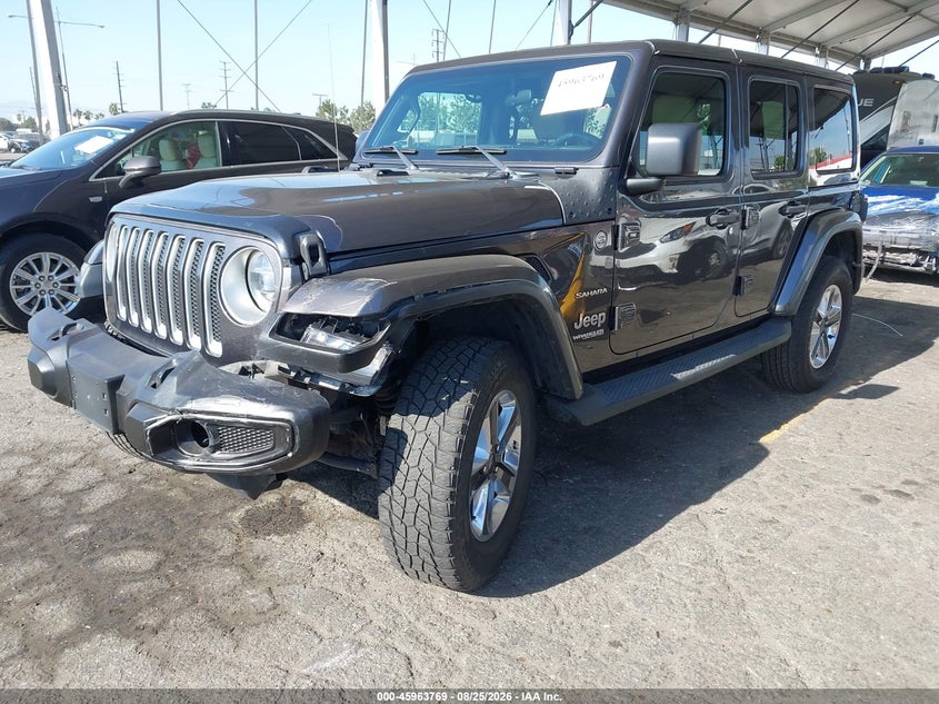 2018 Jeep Wrangler Unlimited Sahara 4X4, Front End, IAAI, VIN 1C4HJXEG8JW101381 — photo 2