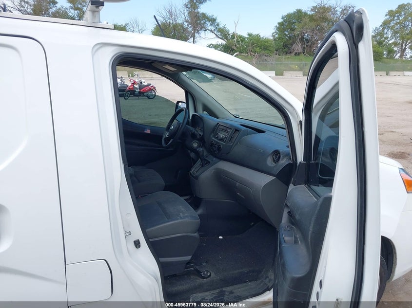 2014 NISSAN NV200 auction photo 5