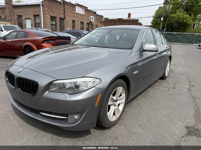 2011 BMW 528I auction photo 2