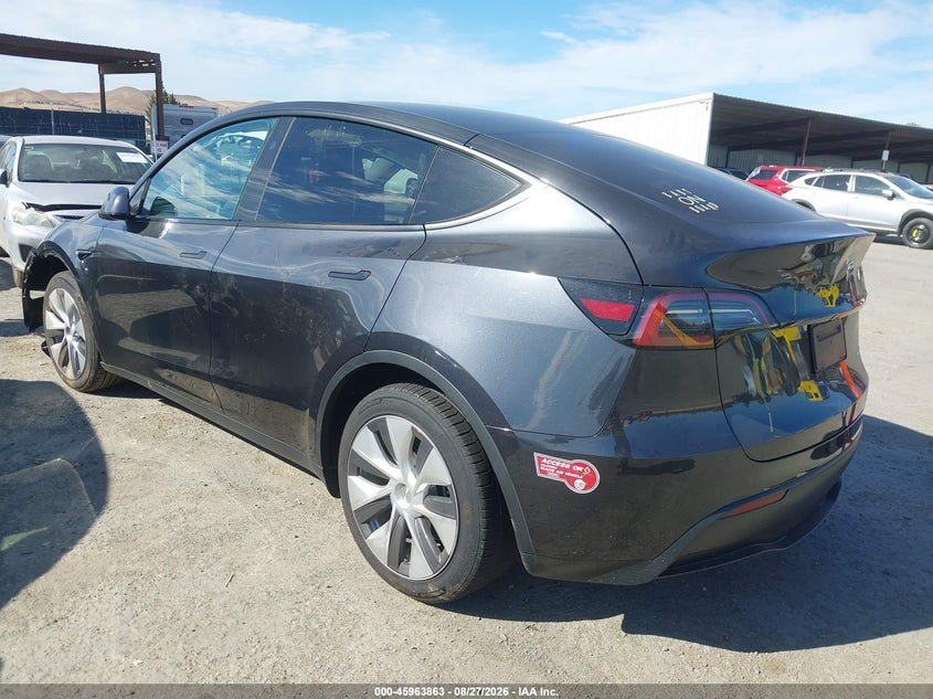 Vin: 7saygdee2rf068604, lot: 46463082, tesla model y long range dual motor all-wheel drive 20243