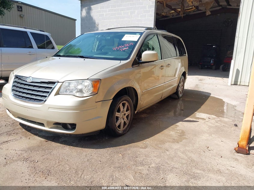 2010 CHRYSLER TOWN & COUNTRY auction photo 2