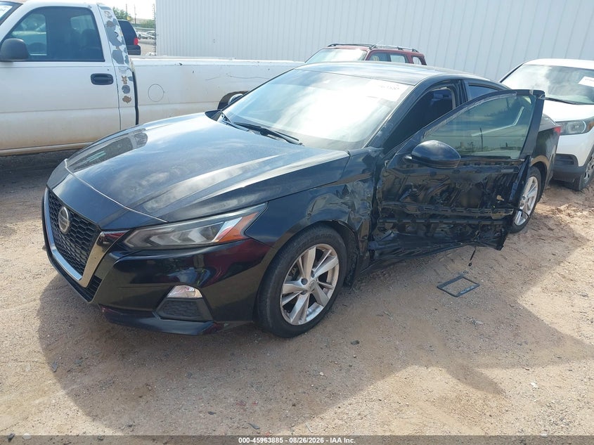 2020 Nissan Altima, Left Side, IAAI, VIN 1N4BL4CV9LC134898 — photo 2