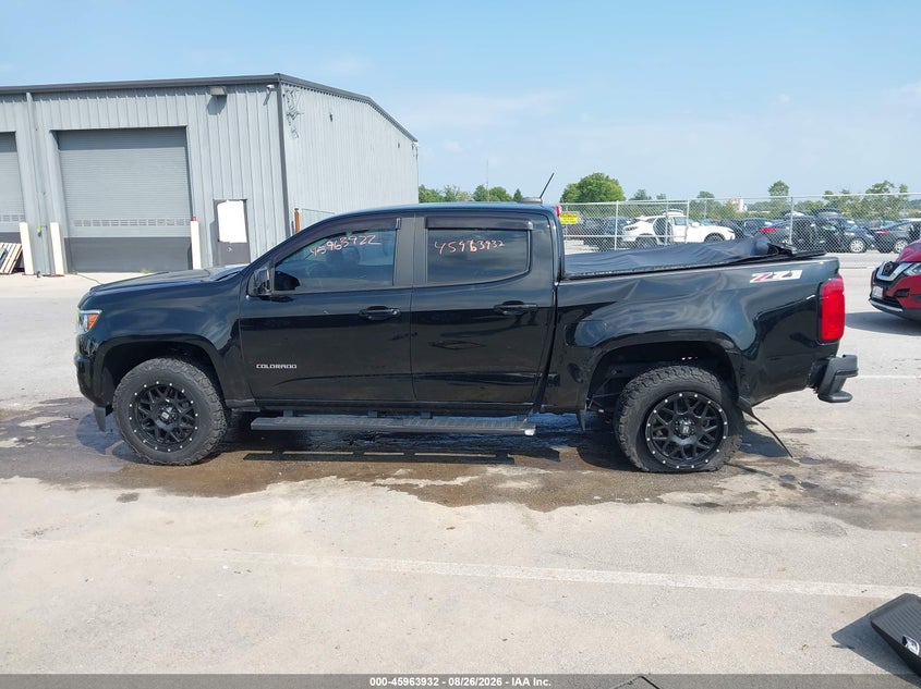 Фото 13 - CHEVROLET COLORADO