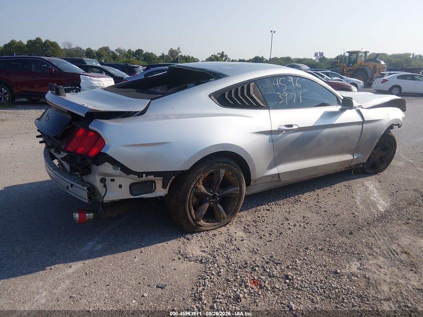 FORD MUSTANG - zdjęcie 4