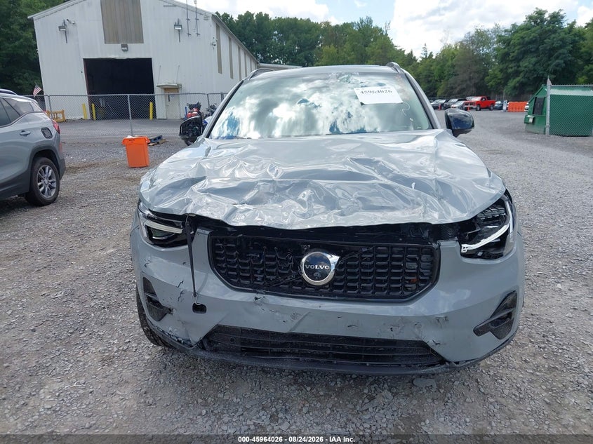 VOLVO XC40 2026 VIN YV4L12UC3T2795755