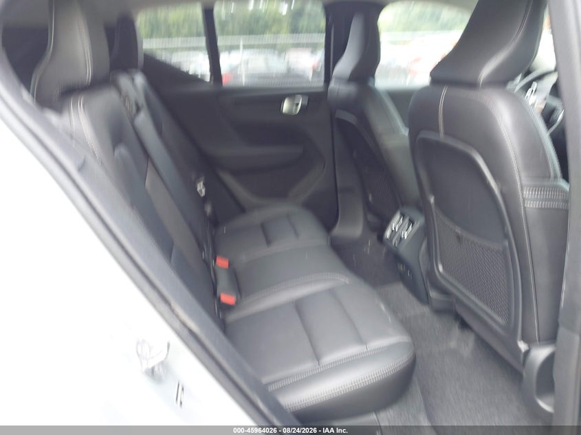VOLVO XC40 2026 VIN YV4L12UC3T2795755
