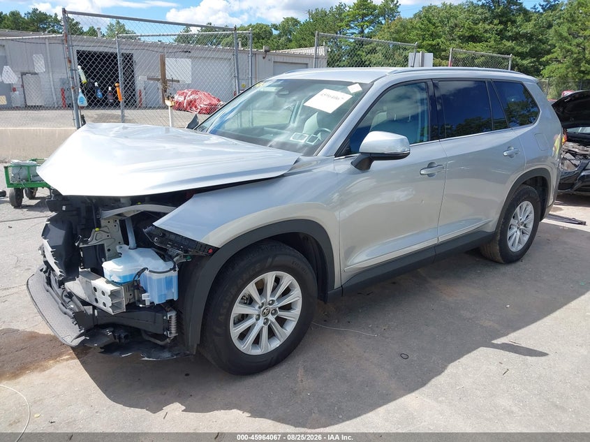2024 Toyota Grand Highlander Hybrid Xle, Front End, IAAI, VIN 5TDACAB59RS006934 — photo 2