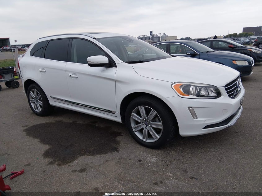 VOLVO XC60 - zdjęcie 1