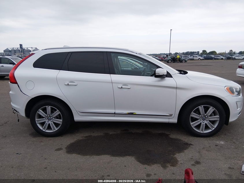 VOLVO XC60 - zdjęcie 13